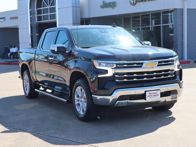 2022 Chevrolet Silverado 1500 4WD Crew Cab Short Bed LTZ