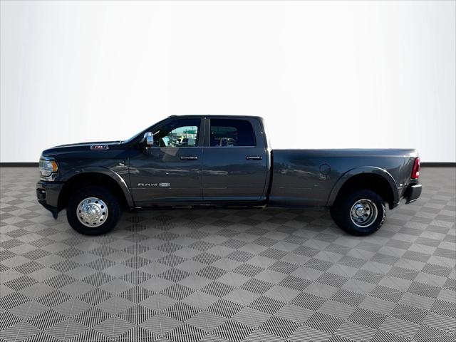 2020 RAM 3500 Laramie Longhorn Crew Cab 4x4 8 Box