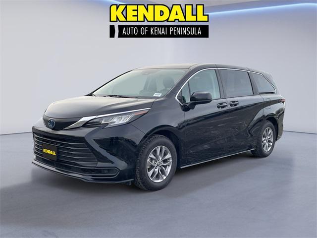 2022 Toyota Sienna LE