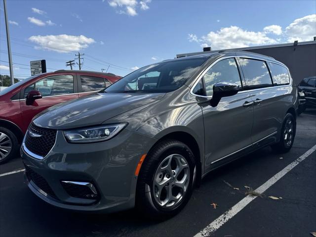 2023 Chrysler Pacifica Limited AWD