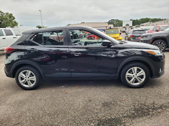 2021 Nissan Kicks S Xtronic CVT