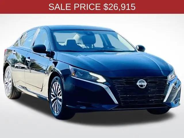 2025 Nissan Altima SV FWD