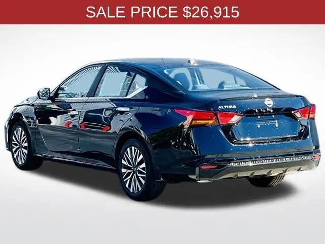 2025 Nissan Altima SV FWD