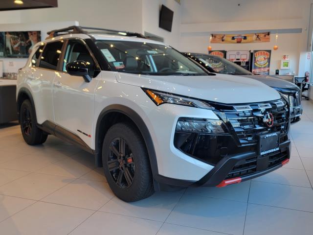 2025 Nissan Rogue Rock Creek [14]