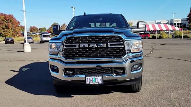 2023 RAM 3500 Big Horn Crew Cab 4x4 8 Box