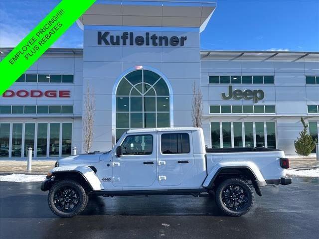 2025 Jeep Gladiator GLADIATOR NIGHTHAWK 4X4