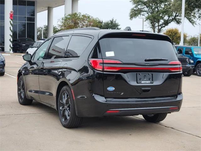 2025 Chrysler Pacifica PACIFICA LIMITED