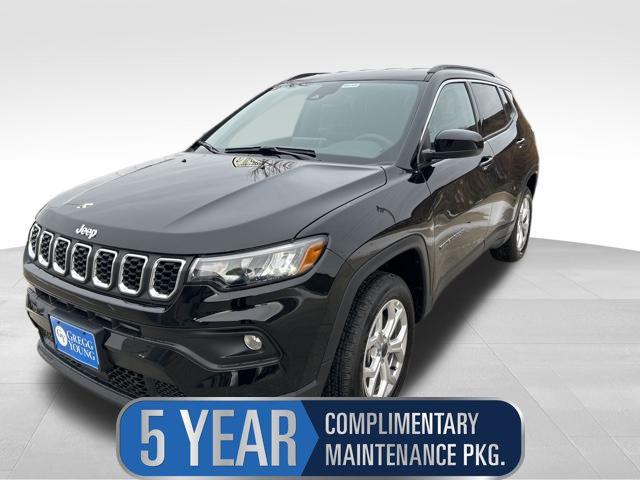 2025 Jeep Compass COMPASS LATITUDE 4X4