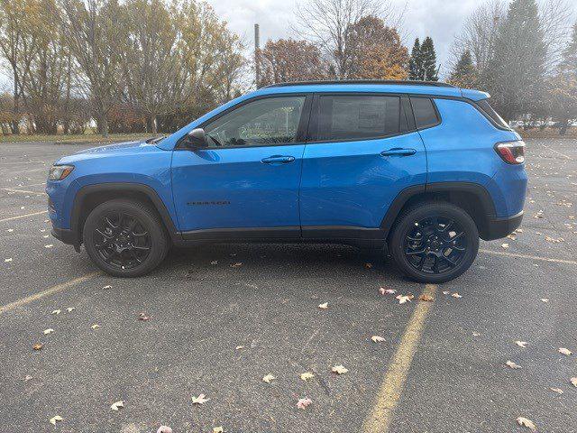 2025 Jeep Compass COMPASS LATITUDE 4X4