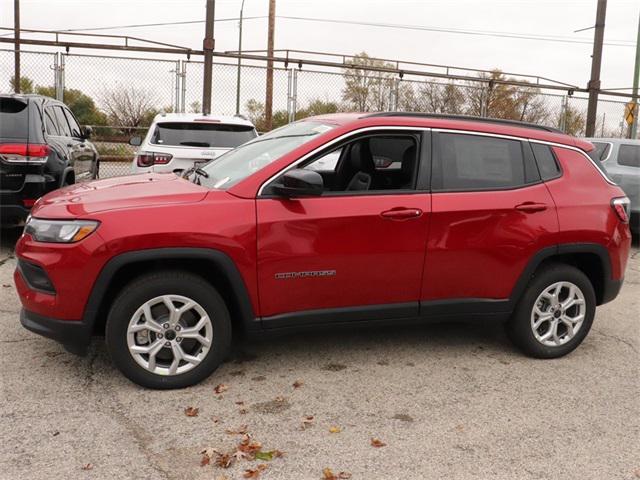 2025 Jeep Compass COMPASS LATITUDE 4X4