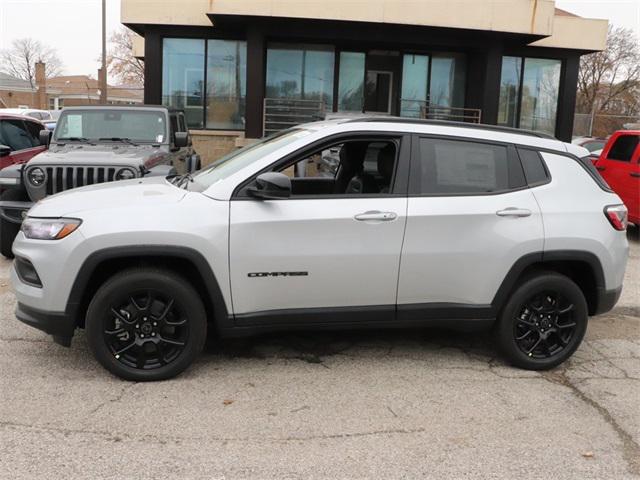 2025 Jeep Compass COMPASS LATITUDE 4X4