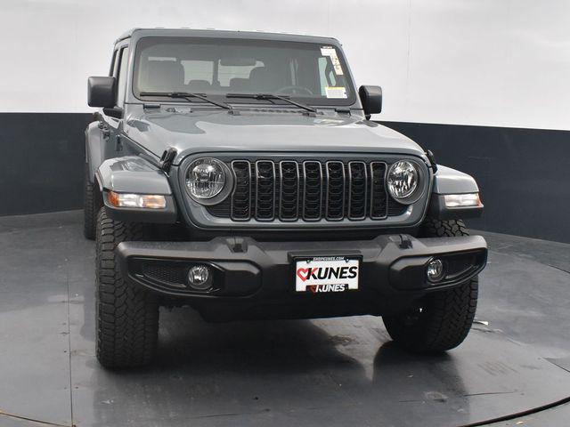 2025 Jeep Gladiator GLADIATOR NIGHTHAWK 4X4