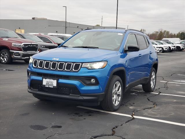 2025 Jeep Compass COMPASS LATITUDE 4X4