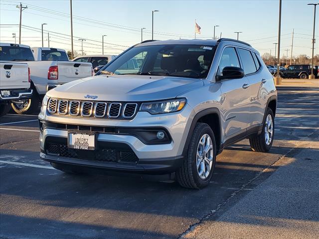 2025 Jeep Compass COMPASS LATITUDE 4X4