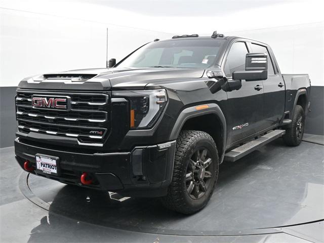 2024 GMC Sierra 2500HD 4WD Crew Cab Standard Bed AT4