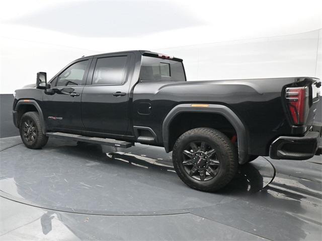 2024 GMC Sierra 2500HD 4WD Crew Cab Standard Bed AT4