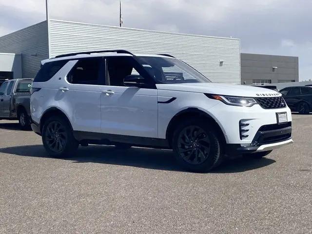 2022 Land Rover Discovery P300 S R-Dynamic