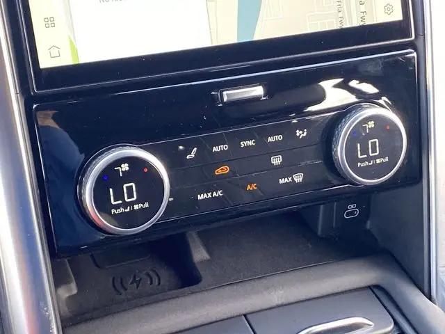 2022 Land Rover Discovery P300 S R-Dynamic