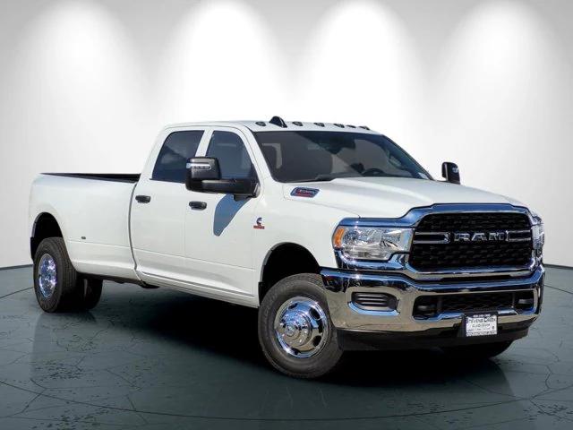 2024 RAM Ram 3500 RAM 3500 TRADESMAN CREW CAB 4X4 8 BOX