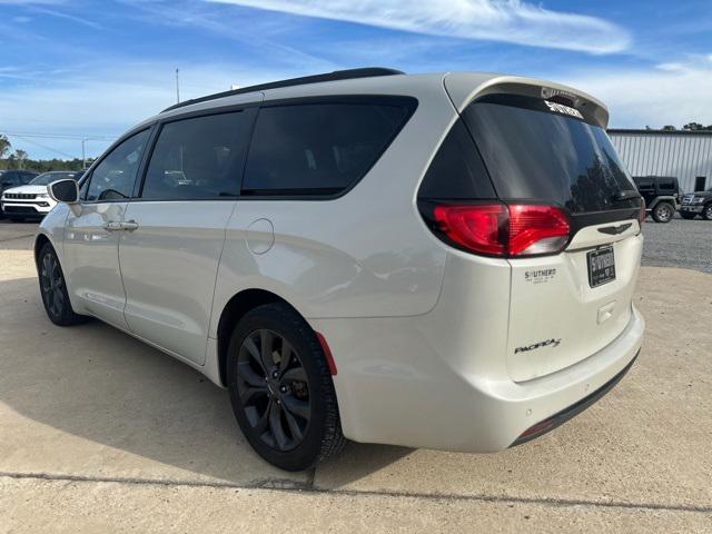 2020 Chrysler Pacifica Touring L Plus