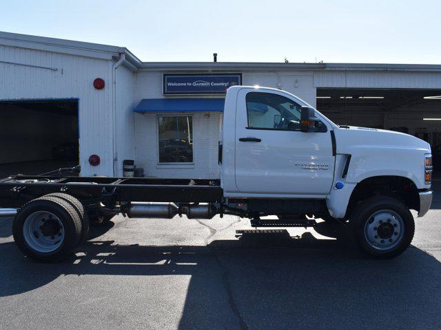 2024 Chevrolet Silverado 6500HD 1WT