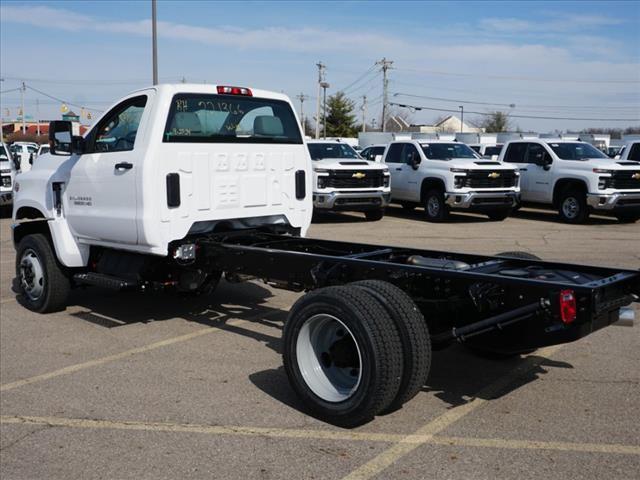 2024 Chevrolet Silverado 6500HD 1WT