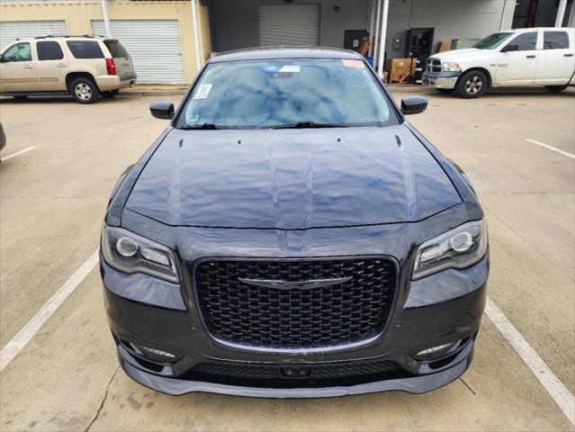 2022 Chrysler 300 Touring L