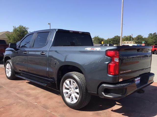 2021 Chevrolet Silverado 1500 4WD Crew Cab Short Bed Custom