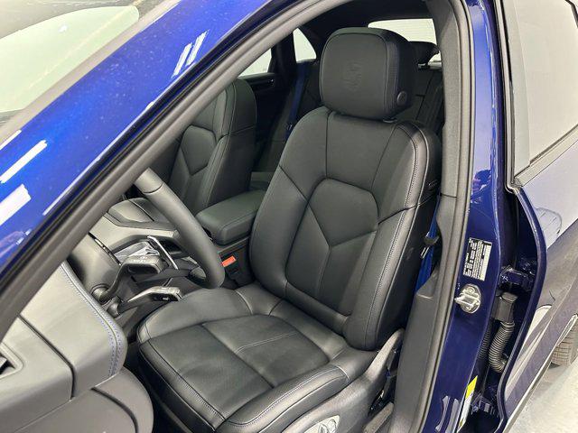 2025 Porsche Macan Macan
