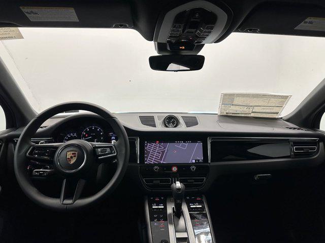 2025 Porsche Macan Macan