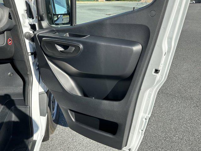 2025 Mercedes-Benz Sprinter 2500 High Roof 4-Cyl Diesel