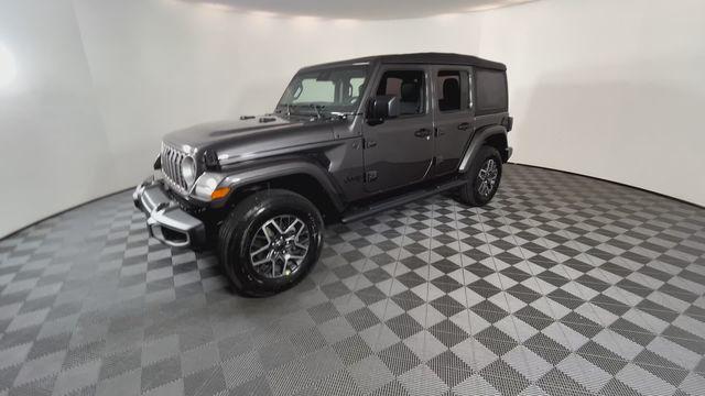 2025 Jeep Wrangler WRANGLER 4-DOOR SAHARA