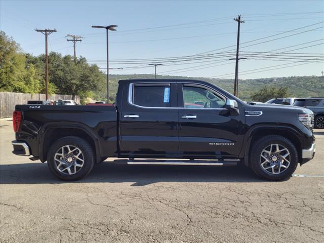 2022 GMC Sierra 1500 4WD Crew Cab Short Box SLT