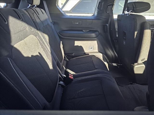 2025 Jeep Grand Cherokee L Laredo X 4x4