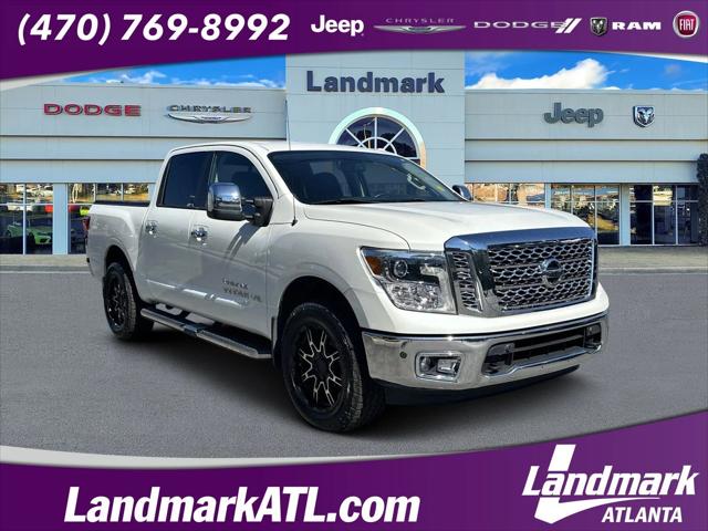 2019 Nissan TITAN SL