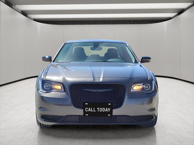 2023 Chrysler 300 Touring