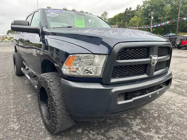 2017 RAM 2500 Tradesman Crew Cab 4x4 64 Box