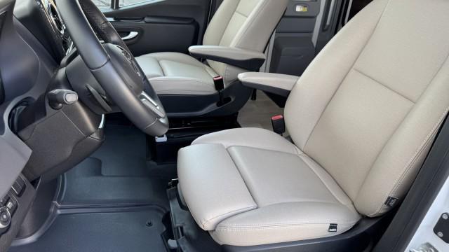 2023 Mercedes-Benz Sprinter 3500XD Chassis Standard Roof V6