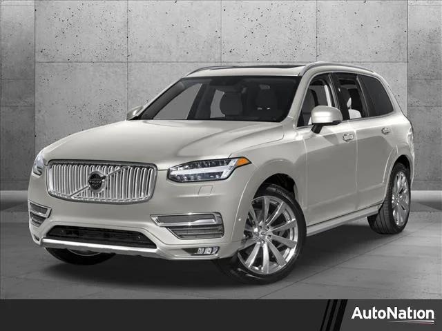 2016 Volvo XC90 T6 Momentum