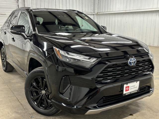 2022 Toyota RAV4 Hybrid SE