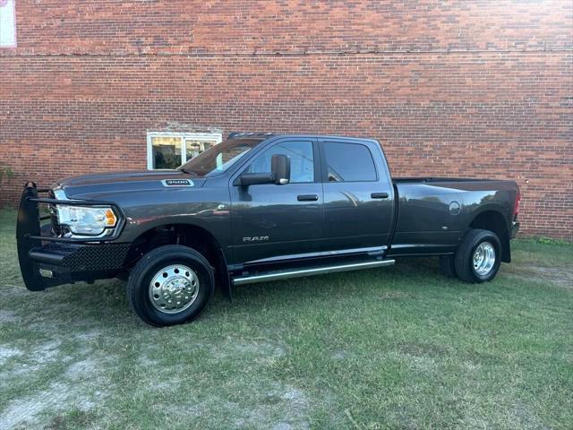 2022 RAM 3500 Big Horn Crew Cab 4x4 8 Box