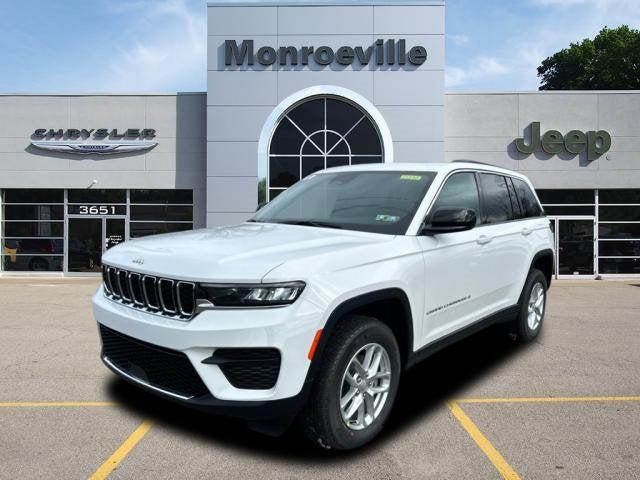 2025 Jeep Grand Cherokee GRAND CHEROKEE LAREDO X 4X4