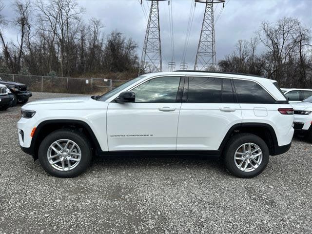 2025 Jeep Grand Cherokee GRAND CHEROKEE LAREDO X 4X4