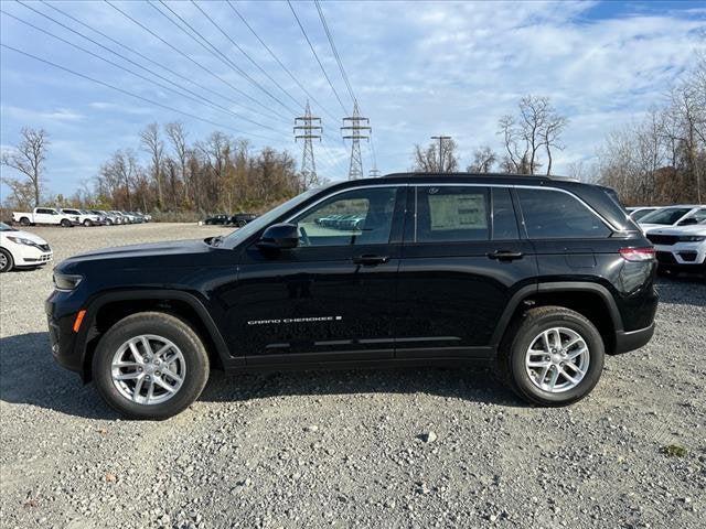 2025 Jeep Grand Cherokee GRAND CHEROKEE LAREDO X 4X4