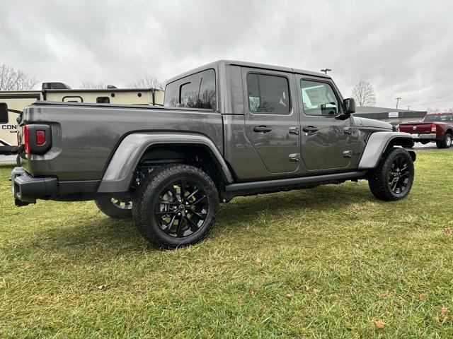 2025 Jeep Gladiator GLADIATOR NIGHTHAWK 4X4