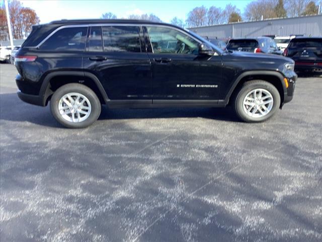 2025 Jeep Grand Cherokee GRAND CHEROKEE LAREDO X 4X4