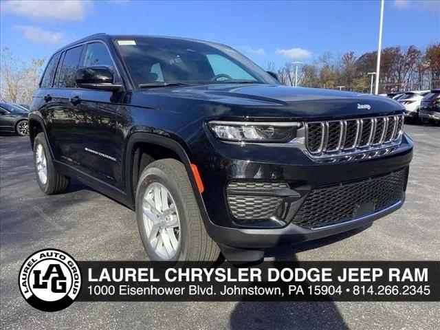 2025 Jeep Grand Cherokee GRAND CHEROKEE LAREDO X 4X4