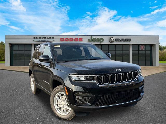 2025 Jeep Grand Cherokee GRAND CHEROKEE LAREDO X 4X4