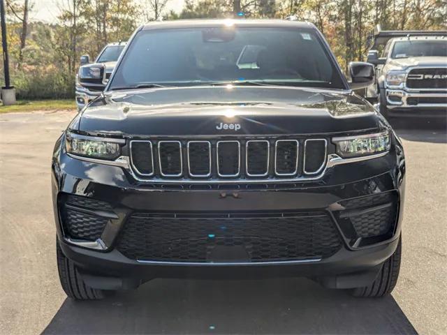 2025 Jeep Grand Cherokee GRAND CHEROKEE LAREDO X 4X2