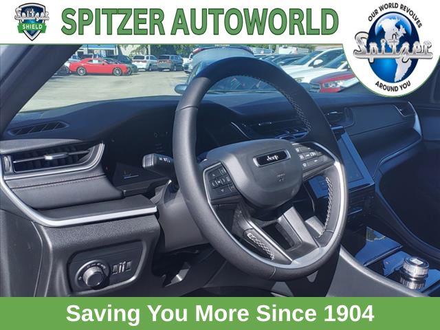 2025 Jeep Grand Cherokee GRAND CHEROKEE LAREDO X 4X2